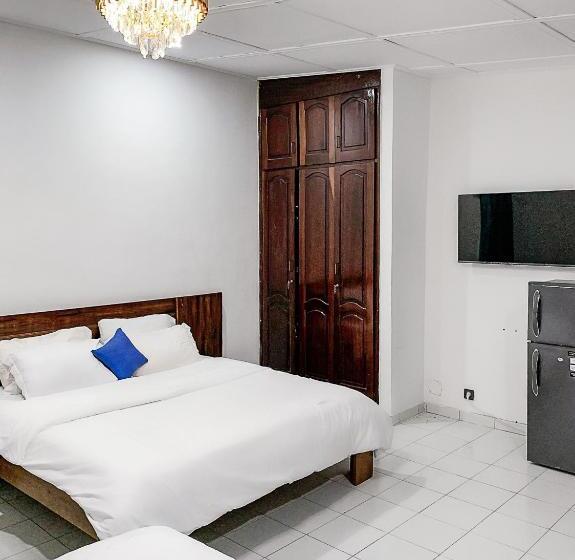 اتاق استاندارد چهارنفره با بالکن, Tranquil Residence