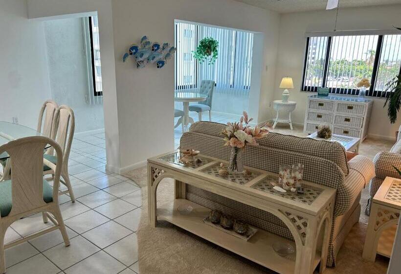 آپارتمان 2 خوابه با چشمانداز دریا, On The Sand Peaceful Great Sunsets Paradise