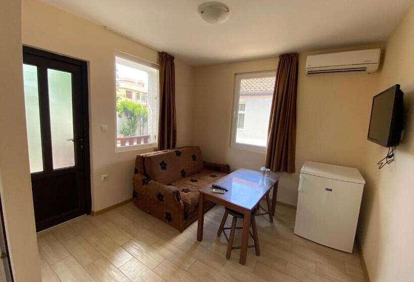 آپارتمان 2 خوابه با تراس, къщички глория Free Parking,gloria Houses Varna