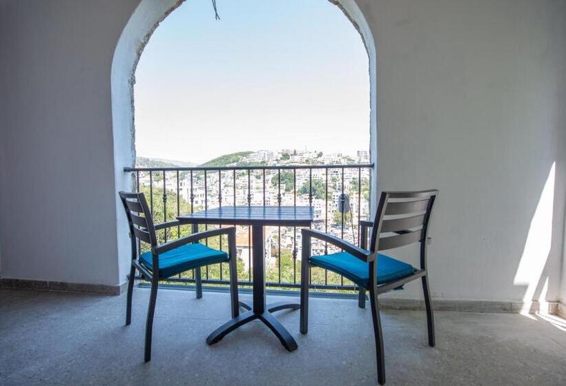 اتاق لوکس با چشم‌انداز دریا, Old Town Aga