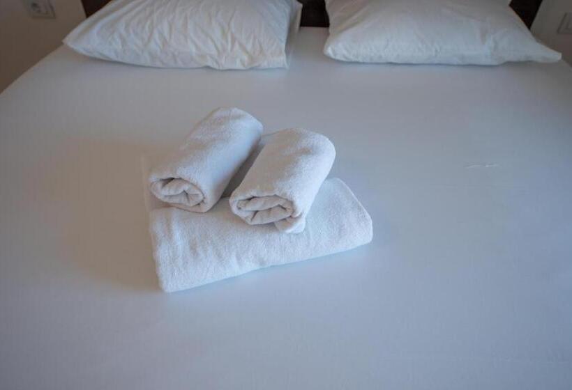 اتاق لوکس با چشم‌انداز دریا, Old Town Aga