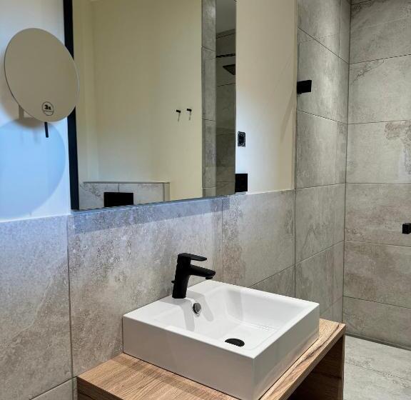 带河湖景观的轻年套房, Veenland