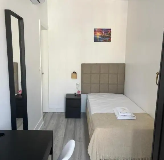 اتاق استاندارد یک تخته با سرویس بهداشتی مشترک, Beautiful Rooms In The Center Of Lisbon
