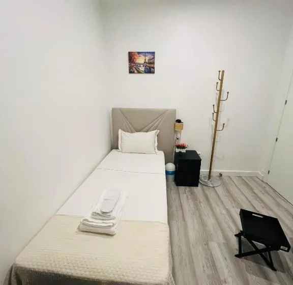 اتاق اکونومی یک تخته, Beautiful Rooms In The Center Of Lisbon