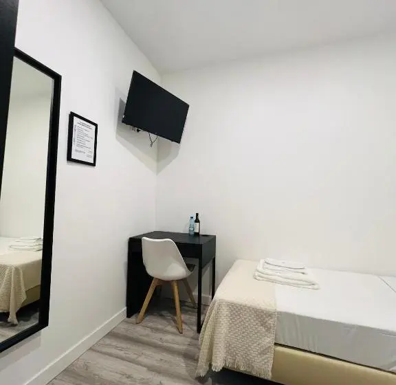 اتاق اکونومی یک تخته, Beautiful Rooms In The Center Of Lisbon