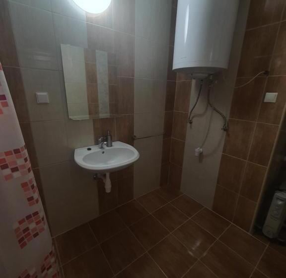 Номер Стандарт, Darazsik Pihenőpark