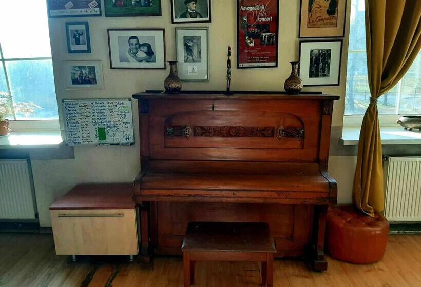 اتاق استاندارد با بالکن, En El Corazón De Vilnius