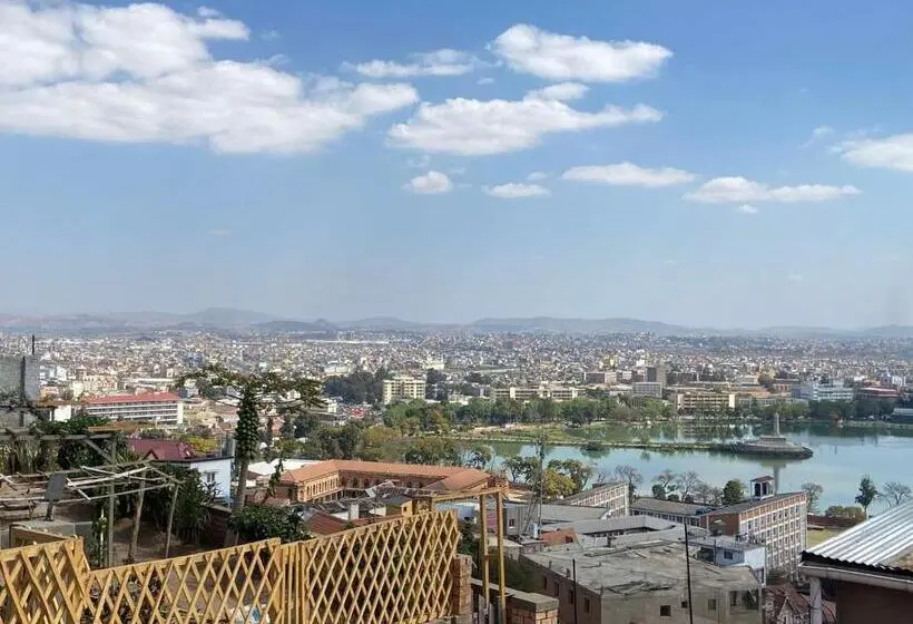 اتاق استاندارد با چشم‌انداز دریاچه, M Serenity Guest House