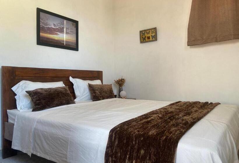اتاق استاندارد با چشمانداز دریاچه, M Serenity Guest House
