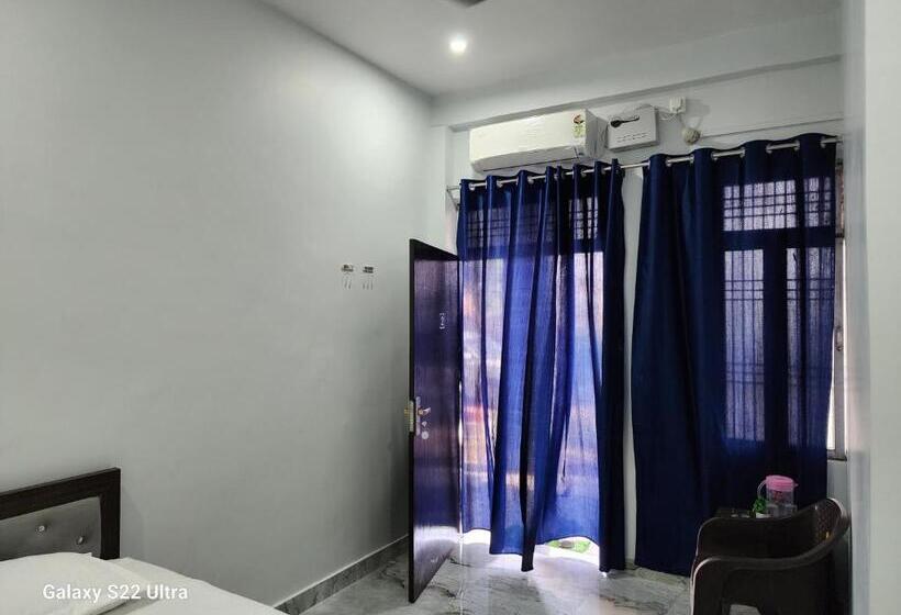 デラックスルーム, Goroomgo Hotel Raghubir Nikunj Homestay Ayodhya