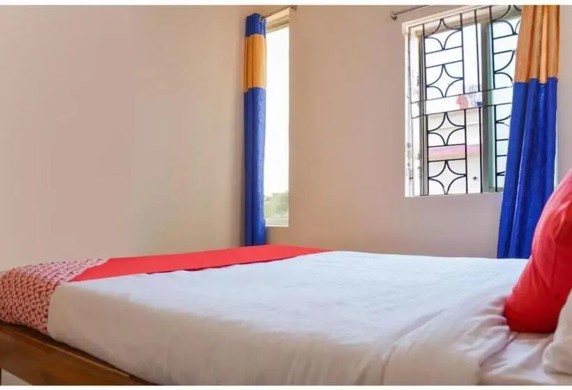 エコノミールーム, Caroline Stay Near Kiit University Budget Friendly  Couple Friendly   Best Seller