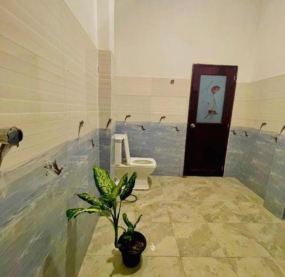 豪华房间, The Grandiose Safari