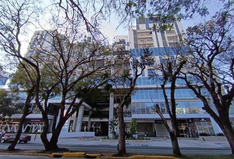 آپارتمان لوکس 1 خوابه, Narama Cozy, Spacious And Well Located Apartment