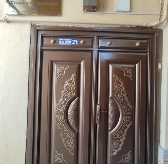 اتاق استاندارد, Amirjon