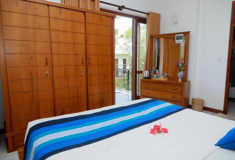 اتاق لوکس با تخت بزرگ, Villa Seascape
