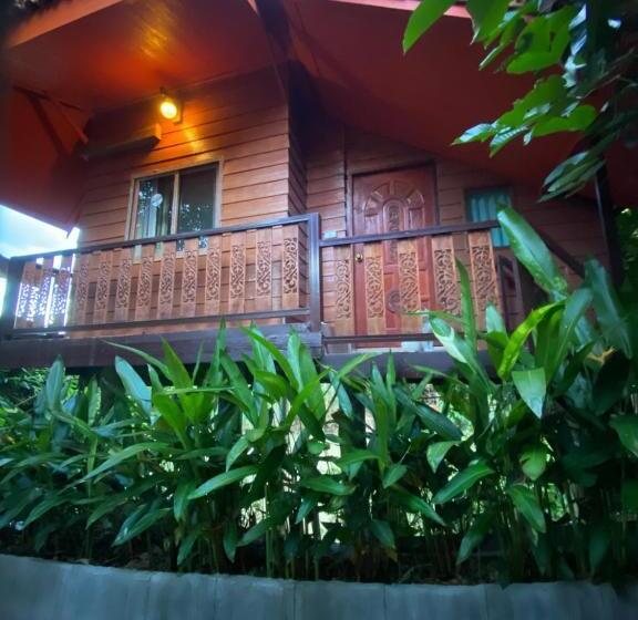 Номер Стандарт, Denen Resort&minizoo