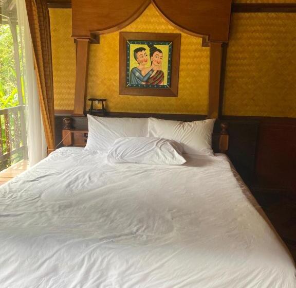 Люкс, Denen Resort&minizoo