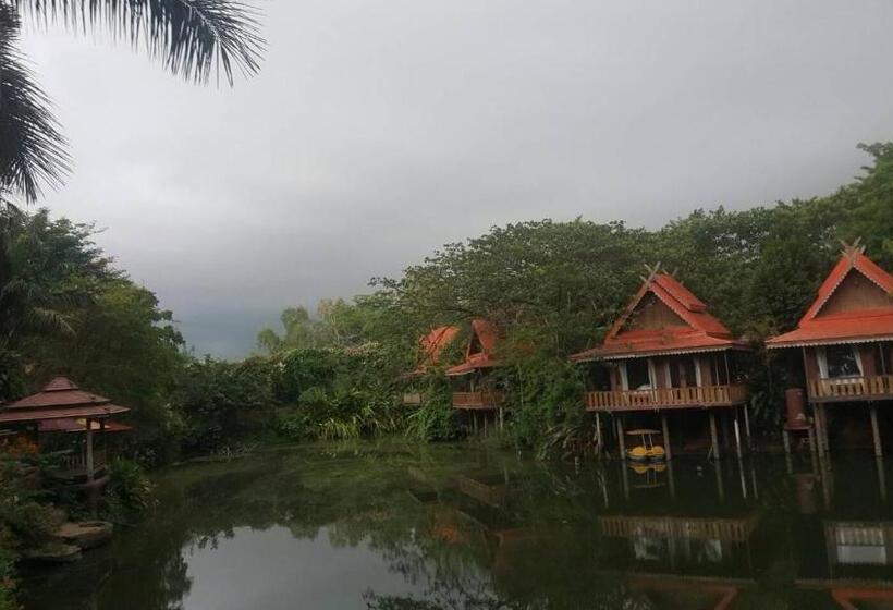 Люкс, Denen Resort&minizoo