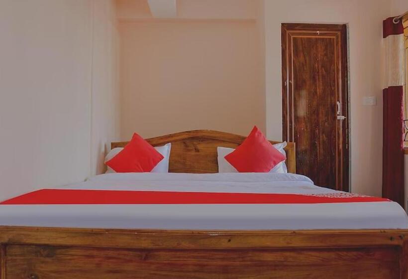 Номер Deluxe, Goroomgo Caroline Homestay Bhubaneswar