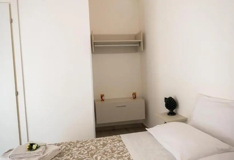 اتاق استاندارد یک نفره, Casa Del Moro