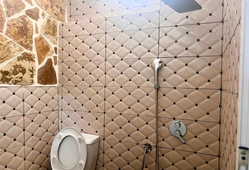 带阳台的三人标准间, Jardin Miraculeux