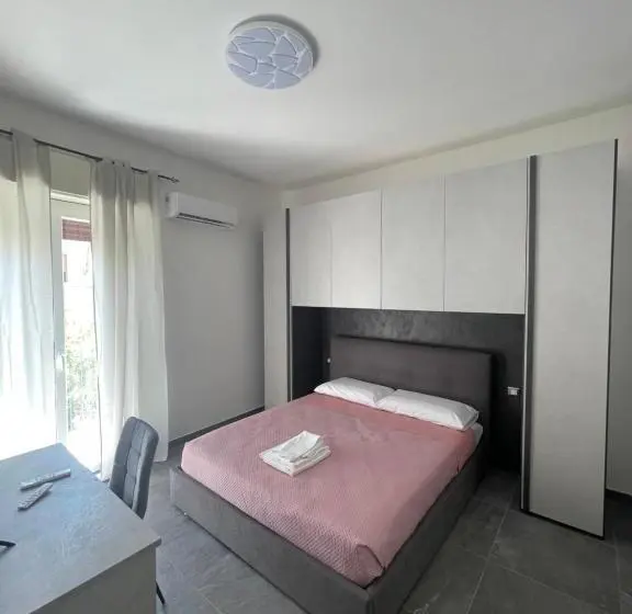 اتاق لوکس با تخت بزرگ, Leos Rooms