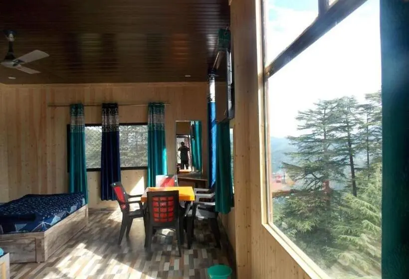 Standard Neljän Hengen Huone, Midway Resturant And Guest House, Dhanaulti