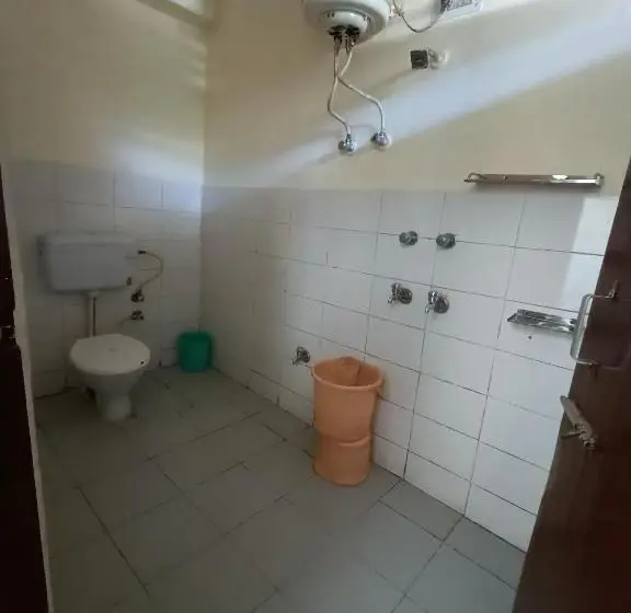 Economy-huone, Midway Resturant And Guest House, Dhanaulti