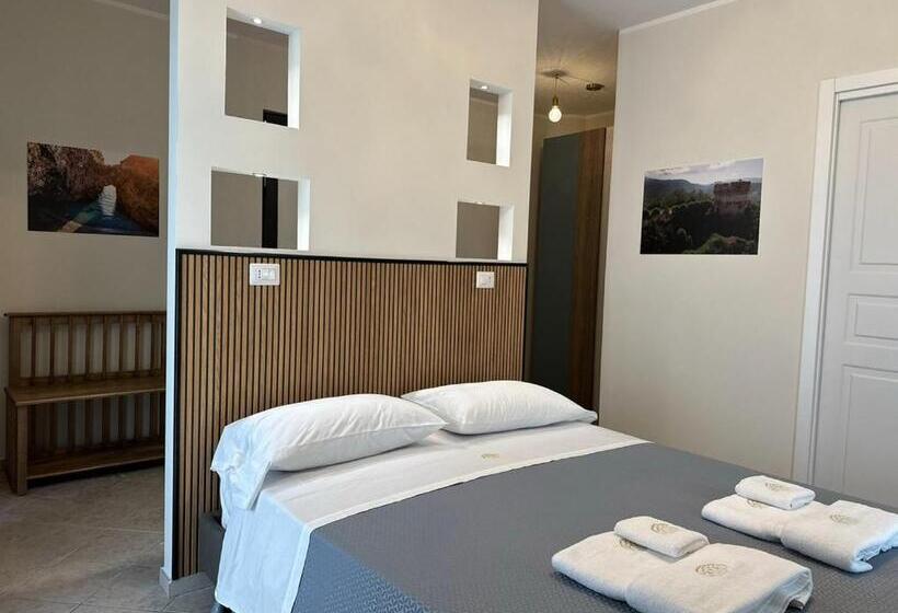 חדר סטנדרט עם טרסה, The Gallery