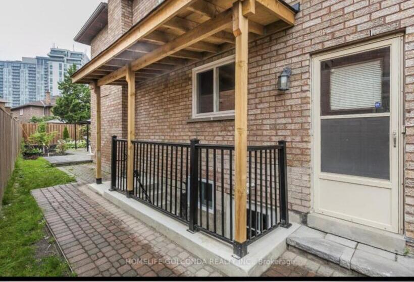 Номер Superior, Tom Oker唐人之家