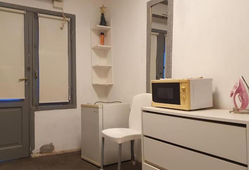 اتاق لوکس یک تخته, Lo De Luigi Hostal