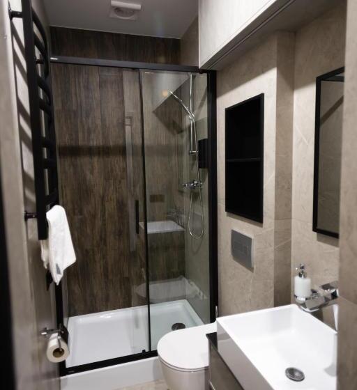 غرفة قياسية, Prime