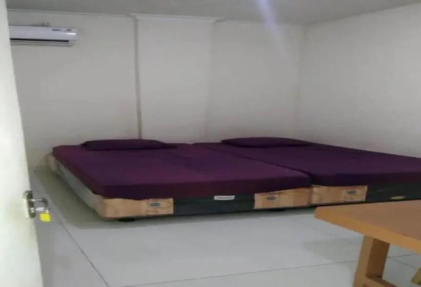 エコノミールーム, Spot On 94166 Kost Bunda Syariah