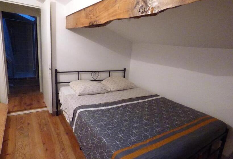 غرفة قياسية ثلاثية, Les 3 Notes De Mérotte