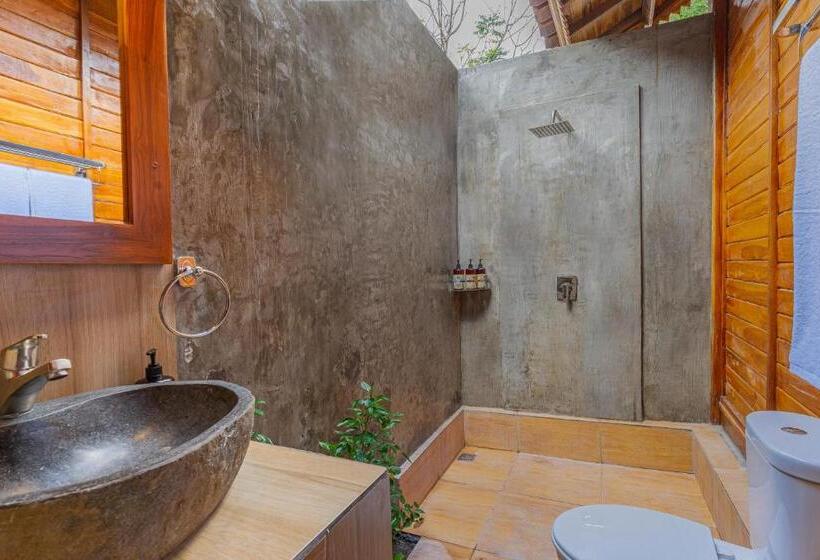 Jednopokojowa willa z basenem, Ngesil Private Joglo & Pool