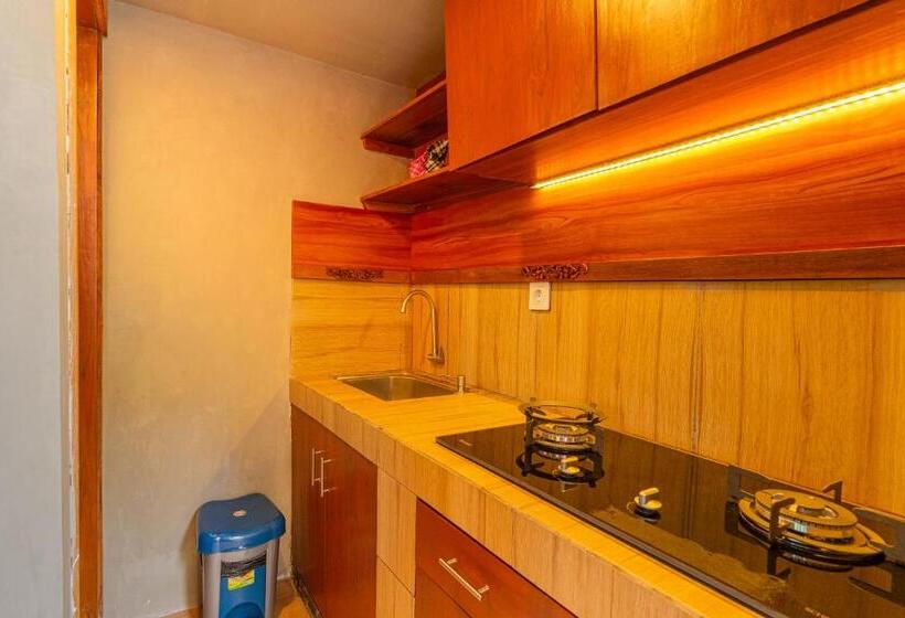 Вилла с 1 спальней и бассейном, Ngesil Private Joglo & Pool