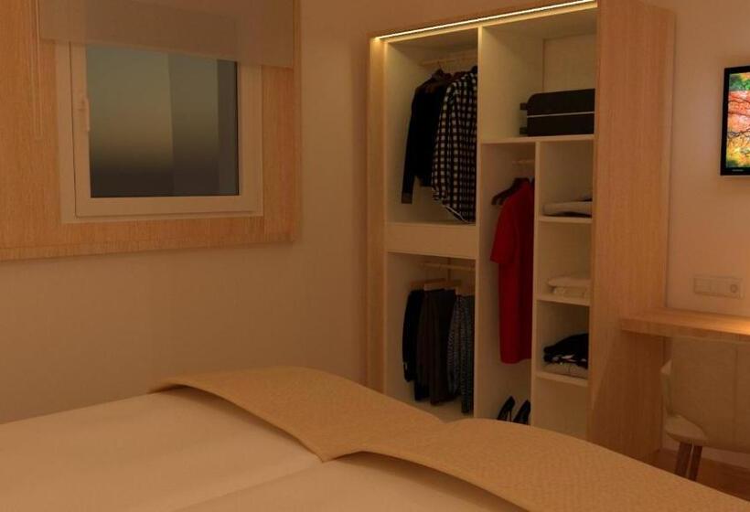 غرفة قياسية, Pensión Pakeleku