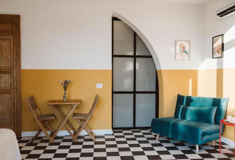 스탠다드 룸 킹사이즈 침대, Casa Mavàl