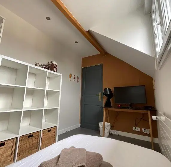 庭の見えるシングルルーム, Chambres D Hôtes à 30 Min De Paris