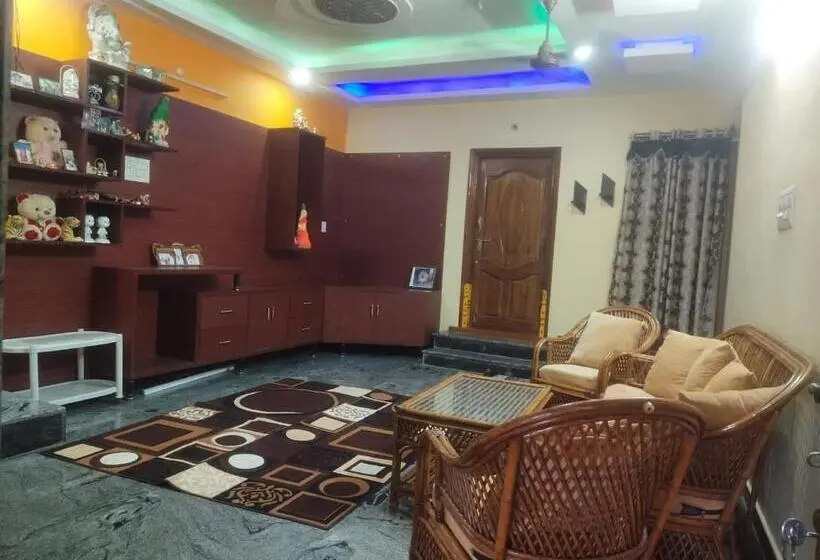 Perhehuone, Jr Elite Home Stay