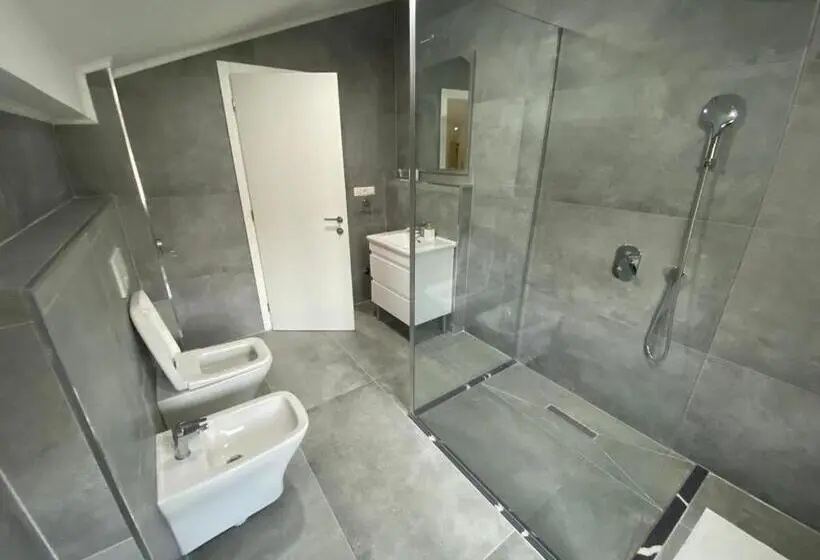 آپارتمان 1 خوابه با بالکن, Apartments Villa Bari