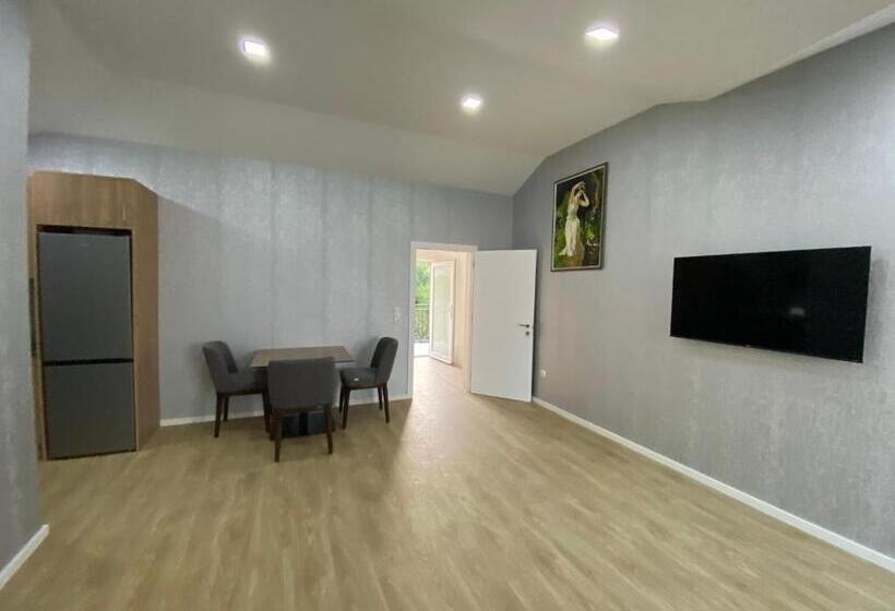 آپارتمان 1 خوابه با بالکن, Apartments Villa Bari