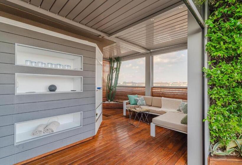 آپارتمان دوبلکس 1 خوابه, Fiftyfive One Zuretti