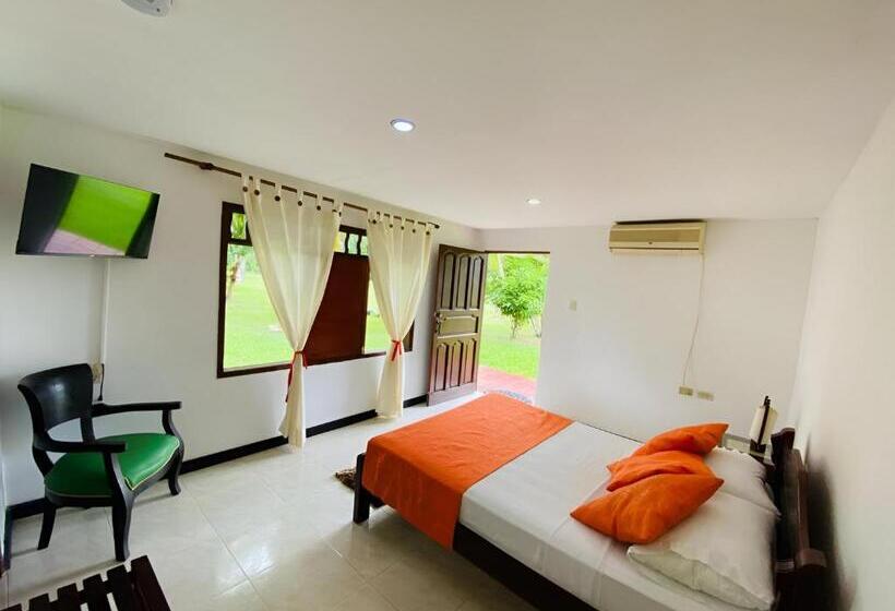 Номер Стандарт, Finca Campestre La Carolina