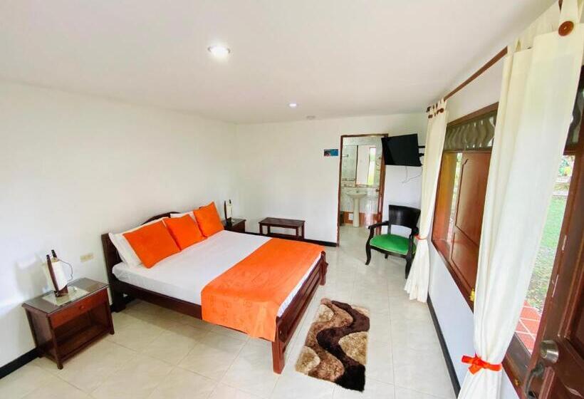 Номер Стандарт, Finca Campestre La Carolina