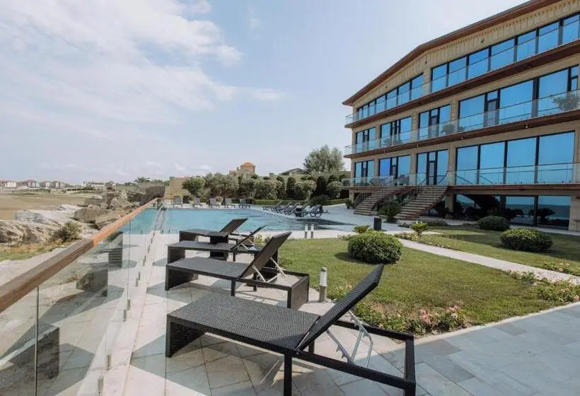 استودیو خانوادگی, Villa Oho