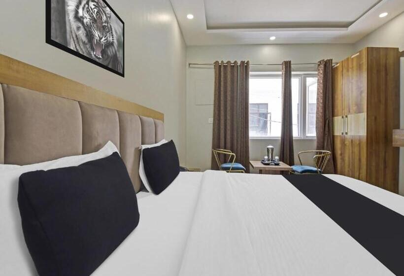 חדר קלאסי לשלושה, Super Hotel O Gauri Shankar