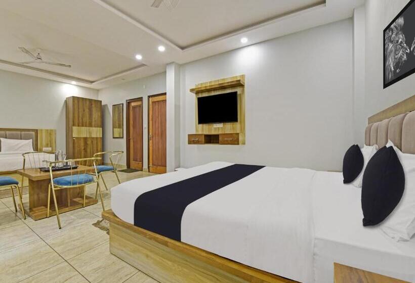 Quarto Triplo Clássico, Super Hotel O Gauri Shankar