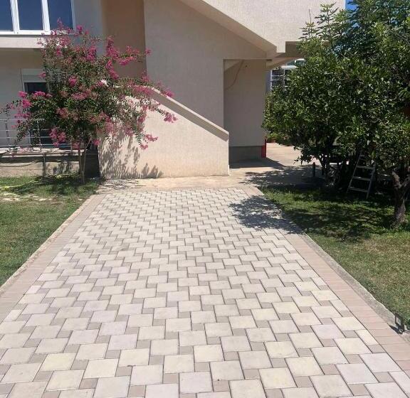 استودیوی استاندارد, Boci Rooms