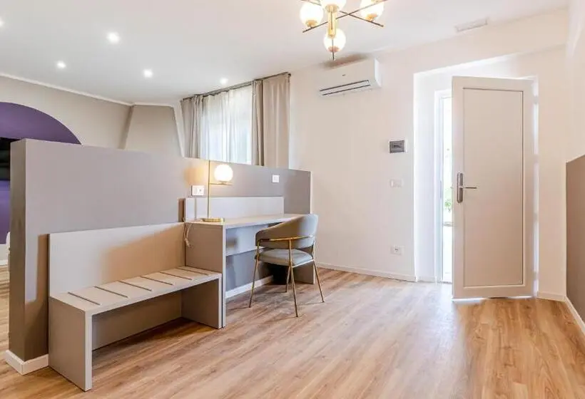 デラックスルーム, Numberz Rooms And Apartments
